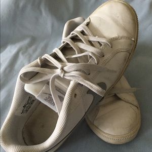 Nike size 8.5 sneakers- white and silver.